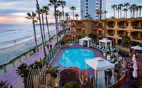 Pacific Terrace Hotel